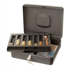 Caja metálica portaeuros ARCHIVO 2000 con bandeja interior extraíble. Válida para cajón de mesa de oficina. Incluye asa y cerradura. Medidas exteriores: 245x300x90 mm. Color negro.
