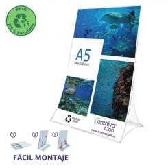 Expositor de sobremesa en forma de L flexible y plegable ARCHIVO 2000 DIN A5 vertical. Fabricado en PET. Medidas exteriores 90x150x210 mm. Color cristal transparente.