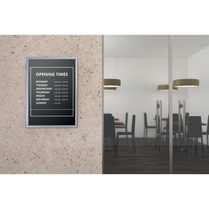 porta-poster-impression-pro-nobo-con-marco-de-aluminio-a3