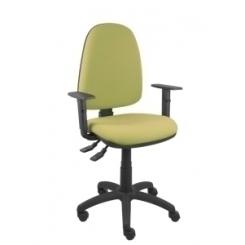 Silla Piqueras Y Crespo Ayna S Con Brazos Y Altura Regulables Ruedas De Nylon Mecanismo Asincro Asiento Y Respaldo Tapizado Bali Verde Oliva