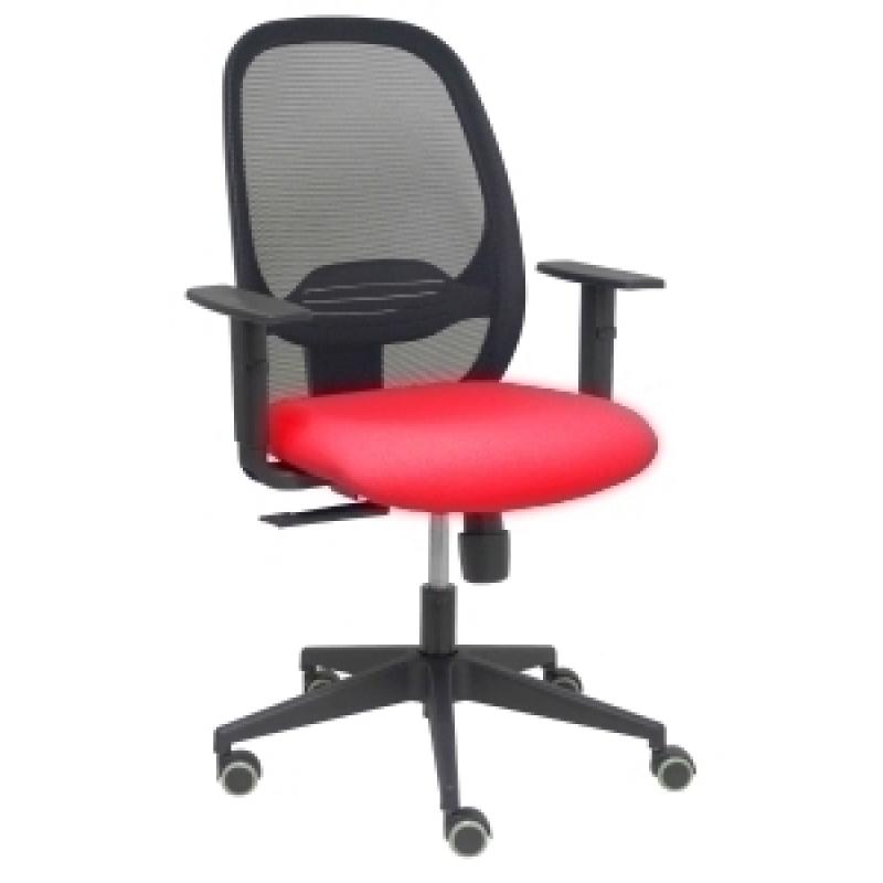 silla-piqueras-y-crespo-cilanco-negra-uso-intensivo-brazos-regulables-mecanismo-sincro-con-regulador-de-tension-refuerzo-lumbar-regulable-ruedas-parquet-respaldo-de-malla-negra-y-asiento-tapizado-bali-rojo