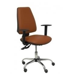 Silla Piqueras Y Crespo Elche S 24 Horas Brazos Regulables Mecanismo Asincro Regulable En Altura Base Cromada Ruedas Parquet Asiento Y Respaldo Reforzados Con Espuma Viscoelastica Tapizado Similpiel Marron