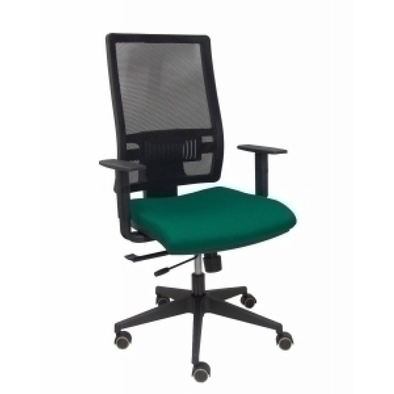 silla-piqueras-y-crespo-horna-brazos-regulables-mecanismo-traslack-altura-y-apoyo-lumbar-regulable-rueda-parquet-respaldo-malla-negra-transpirable-y-asiento-tapizado-bali-verde-botella