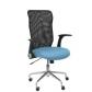 silla-piqueras-y-crespo-minaya-brazos-retractiles-mecanismo-basculante-ergonomica-respaldo-malla-transpirable-negra-asiento-tapizado-bali-azul-cielo