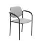 silla-piqueras-y-crespo-villalgordo-confidente-brazos-fijos-chasis-negro-asiento-y-respaldo-tapizados-similpiel-gris