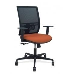 Silla Piqueras Y Crespo Yunquera Brazos Regulable Ergonomica Mecanismo Sincro Respaldo Malla Negra Asiento Tapizado Bali Marron