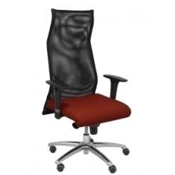 Sillon Piqueras Y Crespo Sahuco Direccion Uso Intensivo (8H) Brazos Regulables Mecanismo Sincro Respaldo Malla Transpirable Negro Y Asiento Tapizado Similpiel Granate