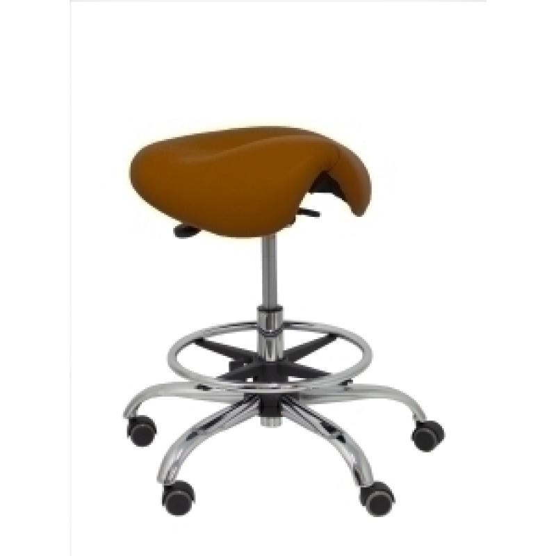 taburete-piqueras-y-crespo-alatoz-clinico-giratorio-ergomico-mecanismo-basculante-regulable-en-altura-con-aro-reposapies-ruedas-de-nylon-y-asiento-tapizado-similpiel-marron