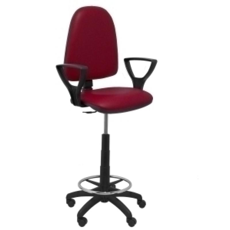 taburete-piqueras-y-crespo-ayna-brazos-fijos-ergonomico-mecanismo-de-contacto-permanente-regulable-en-altura-y-aro-reposapies-asiento-y-respaldo-tapizados-similpiel-granate