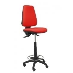 Taburete Piqueras Y Crespo Elche S Ergonomico Mecanismo De Contacto Permanente Regulable En Altura Y Aro Reposapies Cromado Ruedas Nylon Asiento Y Respaldo Tapizados Bali Rojo