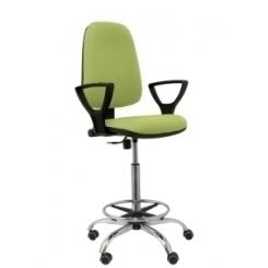 Taburete Piqueras Y Crespo Sierra Cp Brazos Fijos Ergonomico Mecanismo De Contacto Permanente Regulable En Altura Y Aro Reposapies Cromado Asiento Y Respaldo Tapizados Bali Verde Oliva